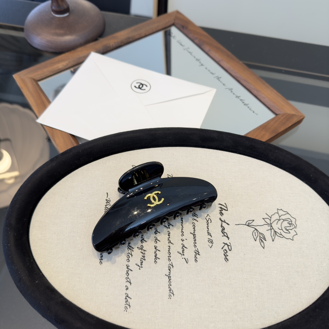 pChanel香奈儿发夹