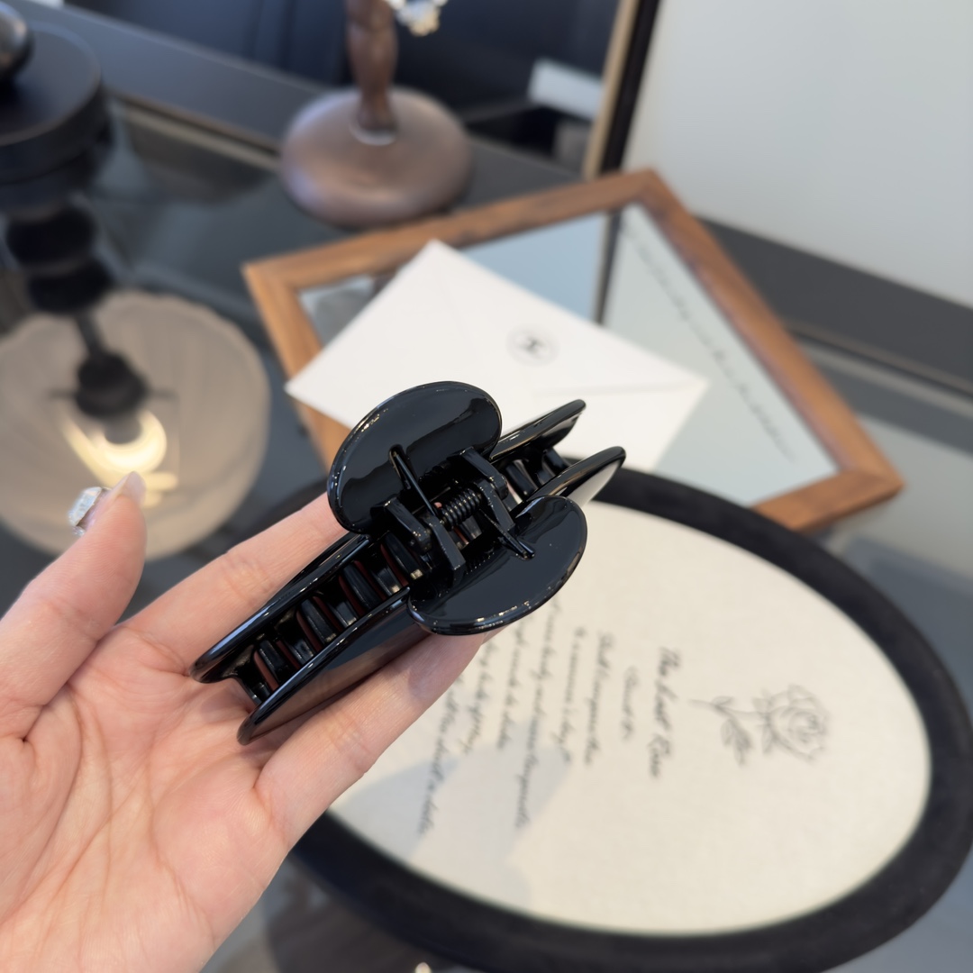 pChanel香奈儿发夹