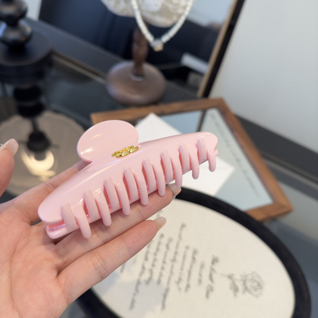 pChanel香奈儿发夹