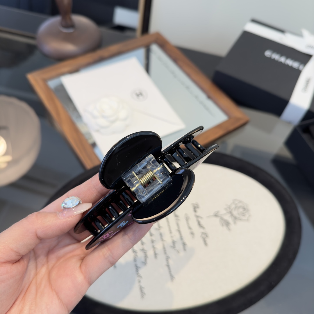 pChanel香奈儿发夹