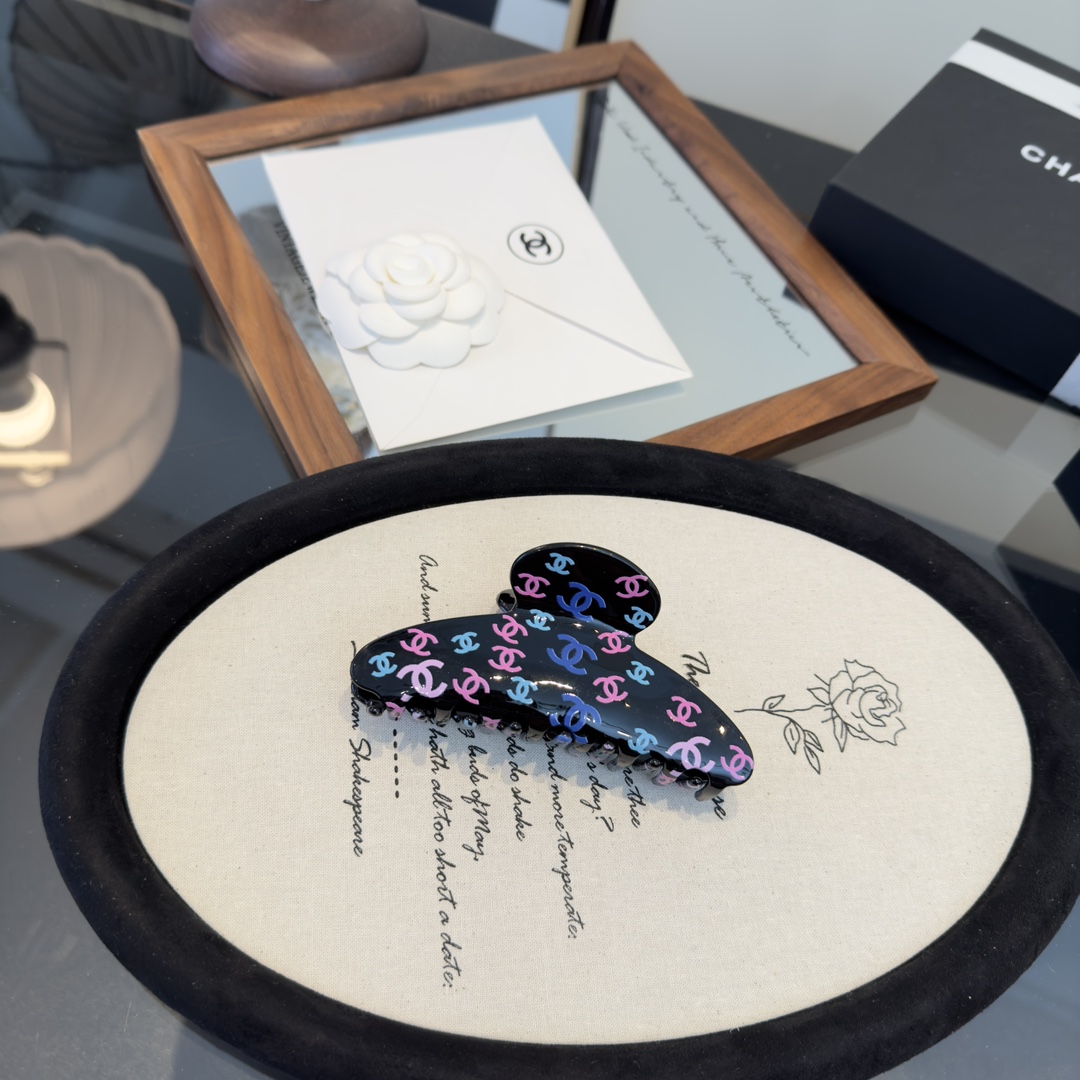 pChanel香奈儿发夹