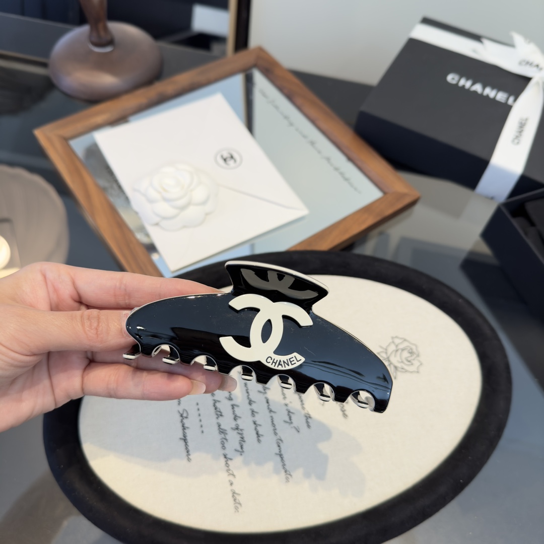 pchanel香奈儿发夹