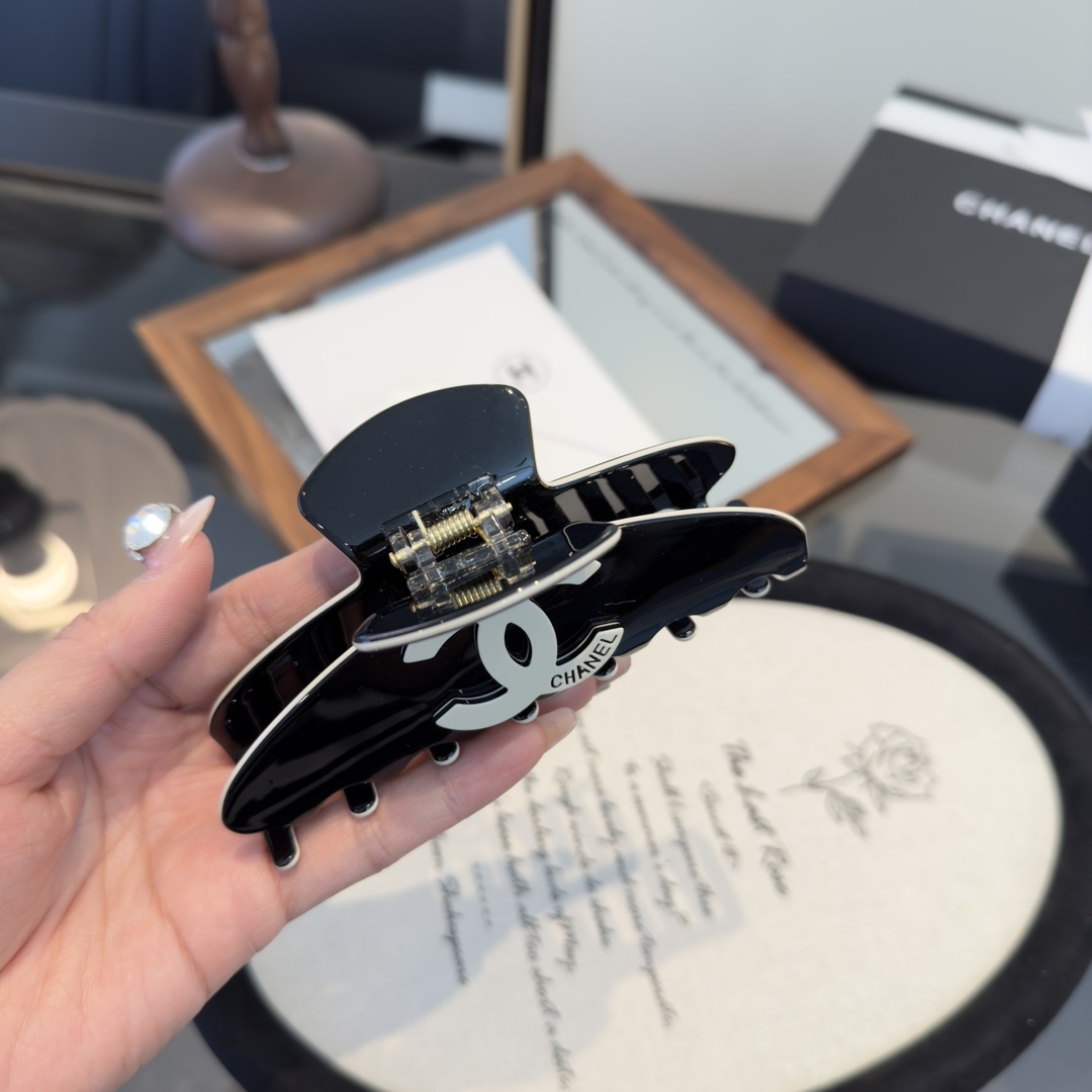 pchanel香奈儿发夹