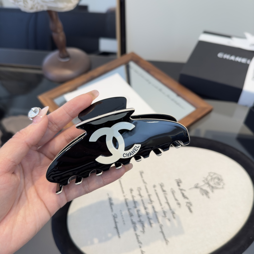 pchanel香奈儿发夹