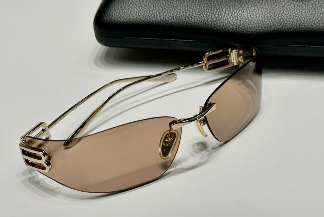 ‼️ 官网图 BALENCIAG*巴黎*世家⚜️⚜️⚜️MODEL：BB0484S⚜️⚜️⚜️SIZE：