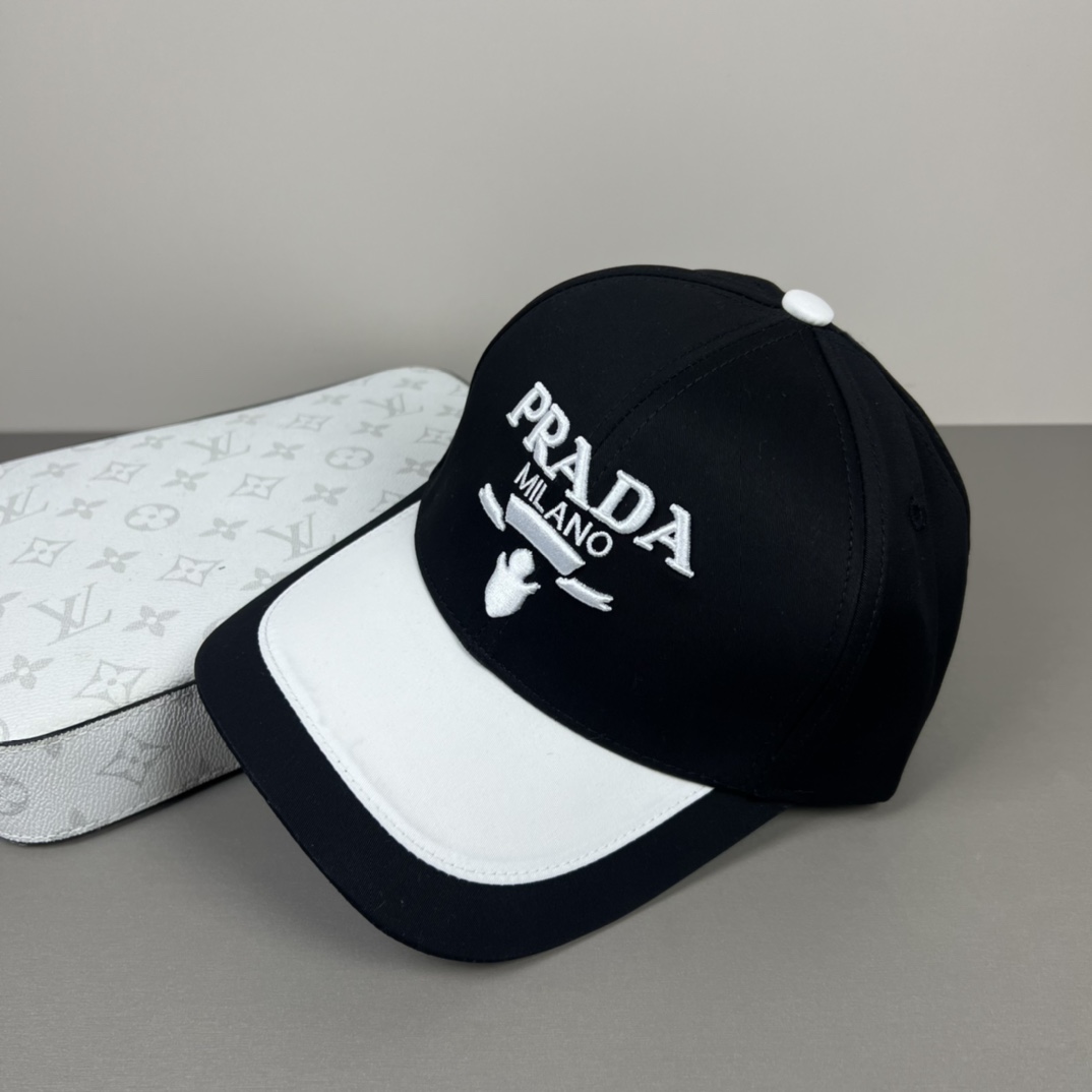 P 普拉达Prada 经典三角标棒球帽🧢万能必留款 戴一万年都好看 日常刚需 颜色完美 帽型正点 简直谁