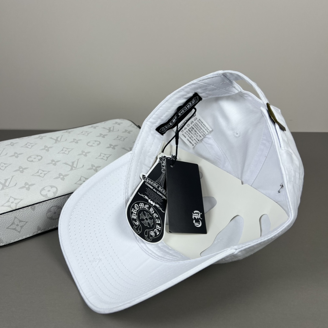 配防尘袋，克罗心最新时尚前卫的休闲设计风格，戴上头就是这样好看看哦，做工精细，男女同款！