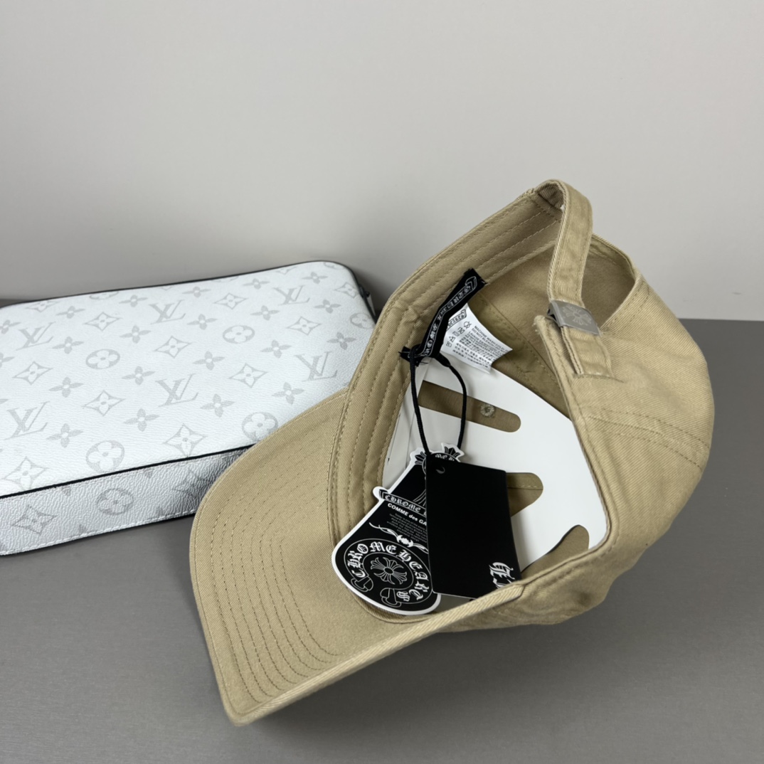 配防尘袋，克罗心最新时尚前卫的休闲设计风格，戴上头就是这样好看看哦，做工精细，男女同款！