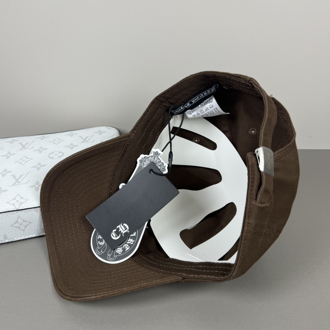 配防尘袋，克罗心最新时尚前卫的休闲设计风格，戴上头就是这样好看看哦，做工精细，男女同款！