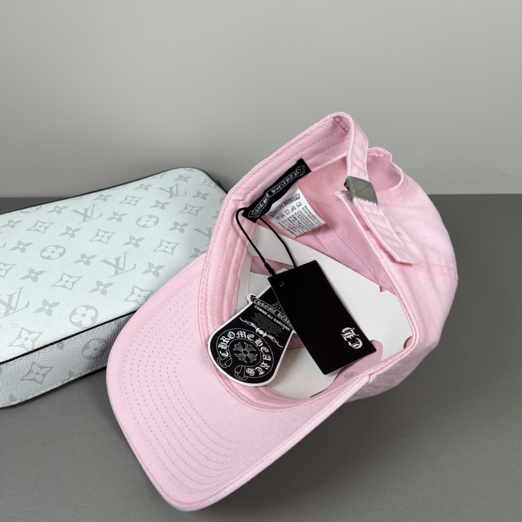 配防尘袋，克罗心最新时尚前卫的休闲设计风格，戴上头就是这样好看看哦，做工精细，男女同款！