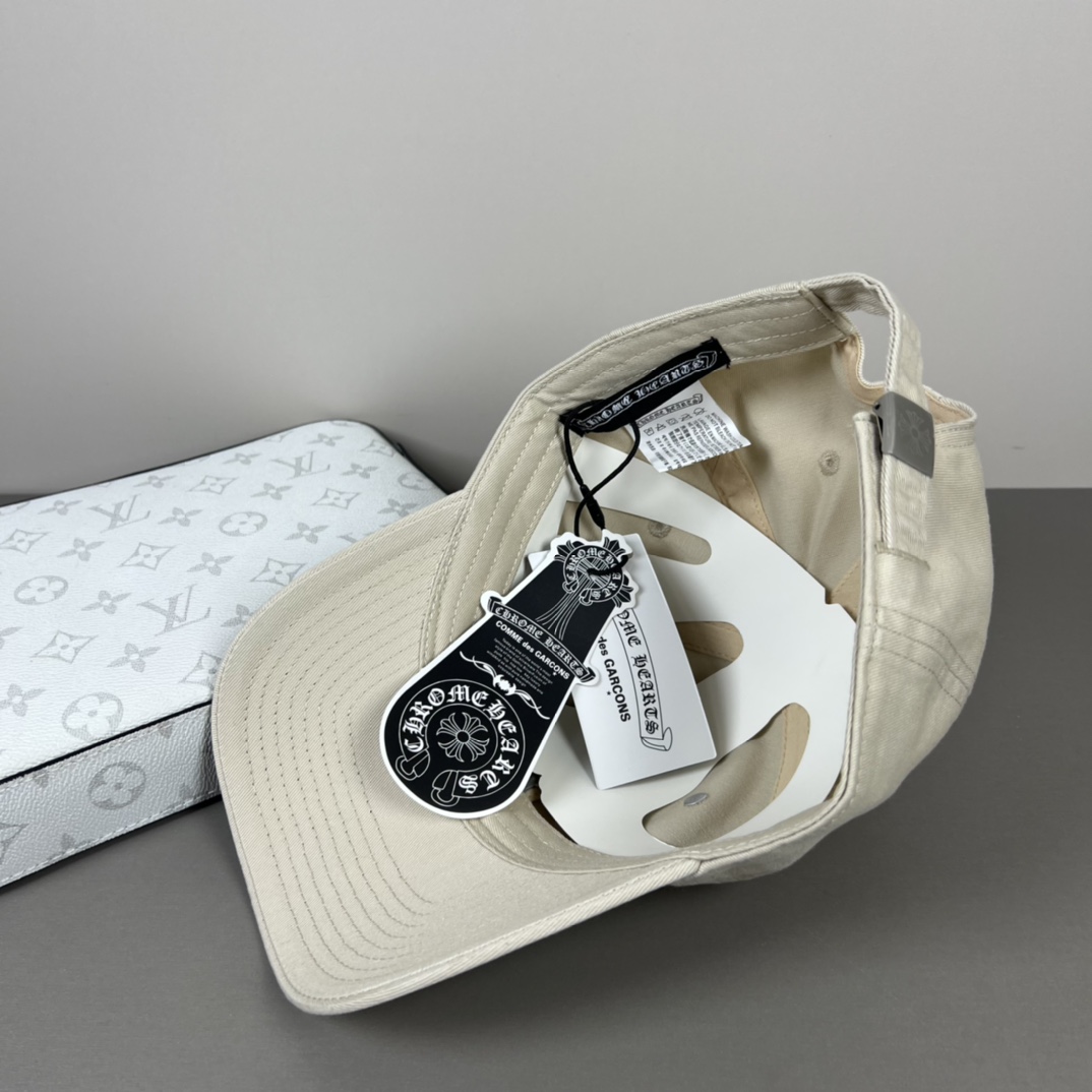 配防尘袋，克罗心最新时尚前卫的休闲设计风格，戴上头就是这样好看看哦，做工精细，男女同款！