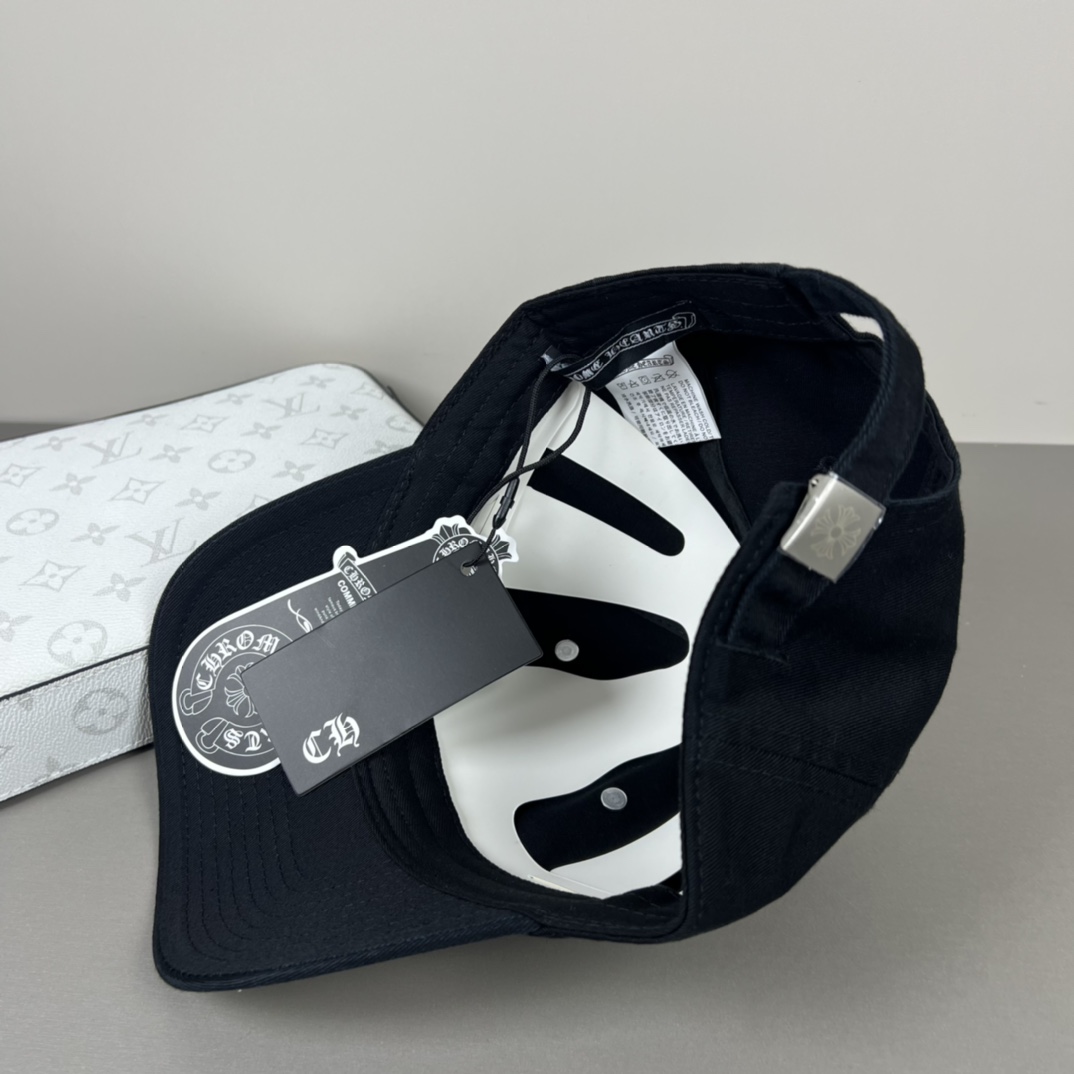 配防尘袋，克罗心最新时尚前卫的休闲设计风格，戴上头就是这样好看看哦，做工精细，男女同款！