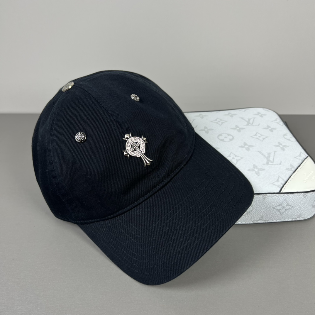 配防尘袋，克罗心最新时尚前卫的休闲设计风格，戴上头就是这样好看看哦，做工精细，男女同款！