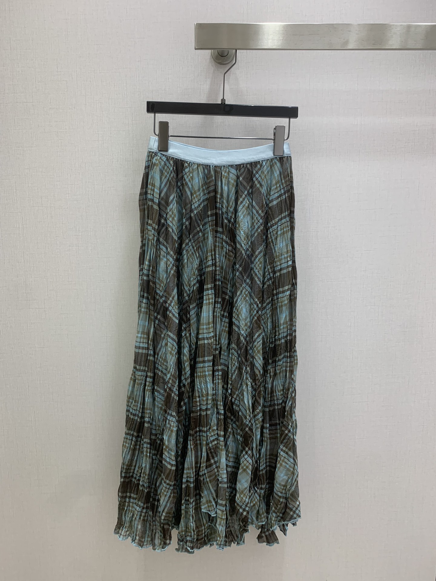 NO:740062,Highly recommended 26 early spring new style, printed contrasting color long skirt, forest style elegant long skirt with large hem, irregular pleats, two colors, SMLXL code, high quality ABC,,skirts,19860909强烈推荐 26早春新款 印花撞色长半裙 森系飘逸大摆不规则乱褶长裙 两个色 SMLXL码 高品质ABC,,skirts,,Women's clothing