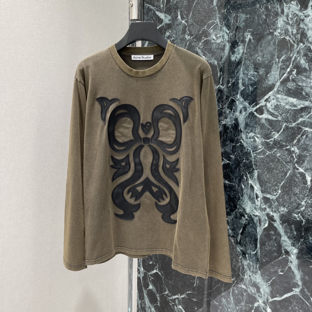 Ac 26春夏新款 龙纹长袖T恤 深咖色复古做旧 胸前龙纹刺绣超有辨识度 低调又有设计感 宽松版型 日常
