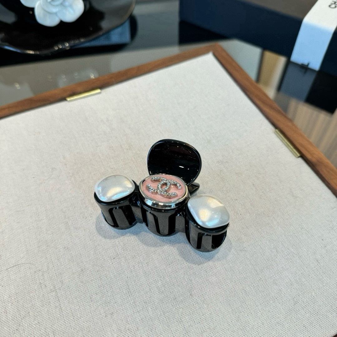 pChanel香奈儿发夹