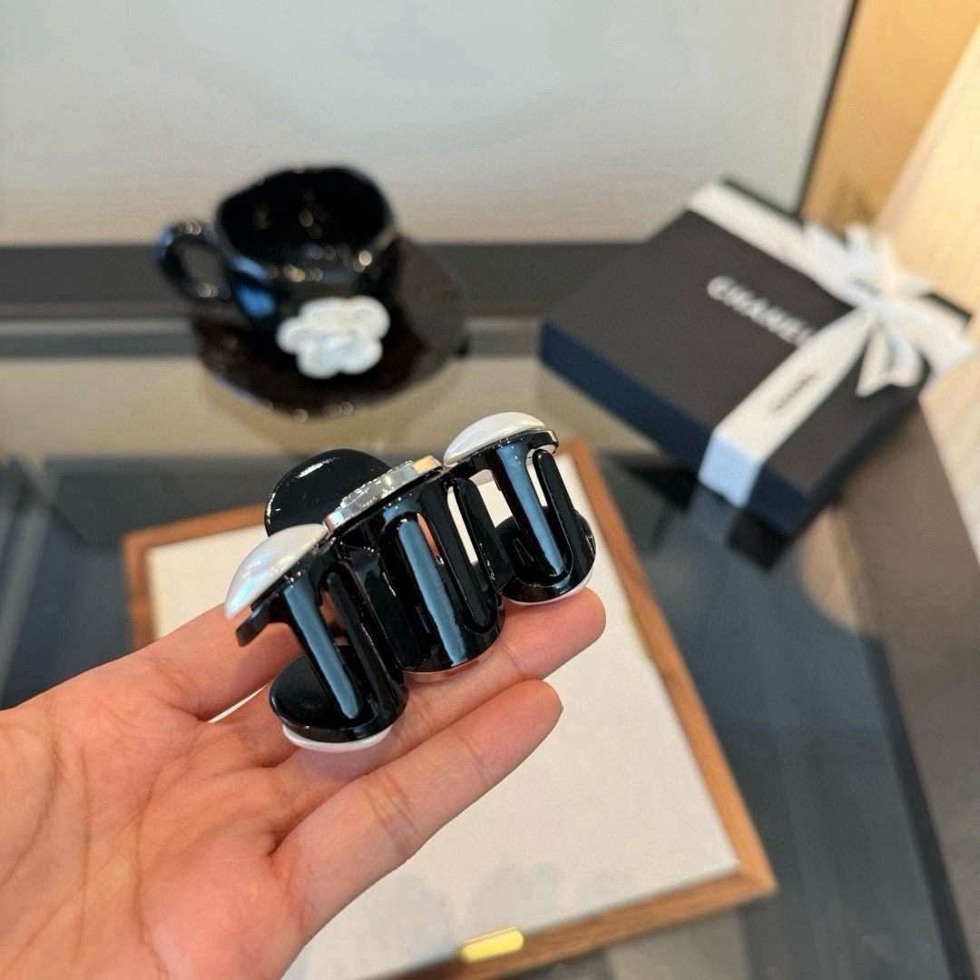 pChanel香奈儿发夹