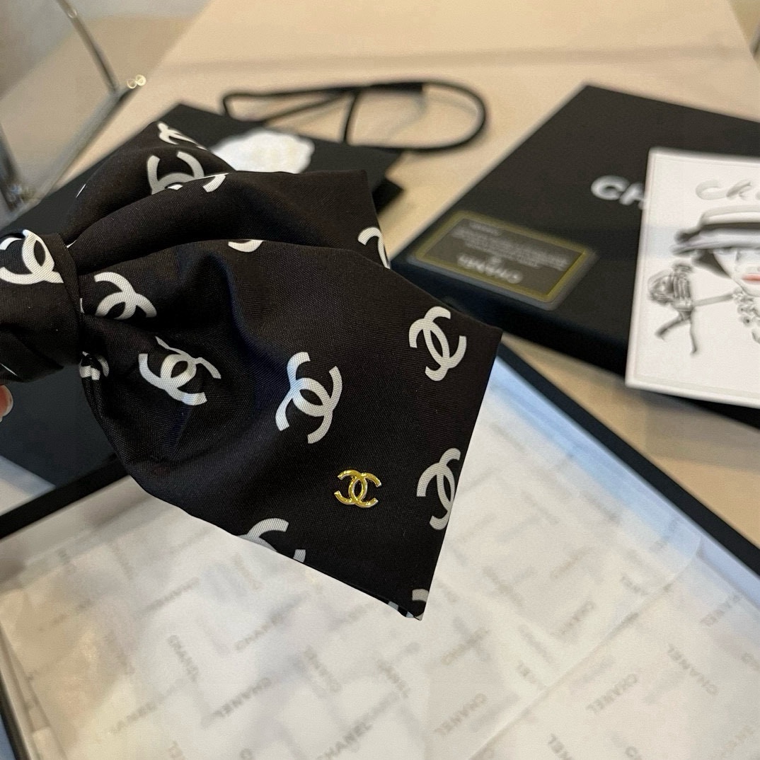 pChanel香奈儿蝴蝶结🎀顶夹