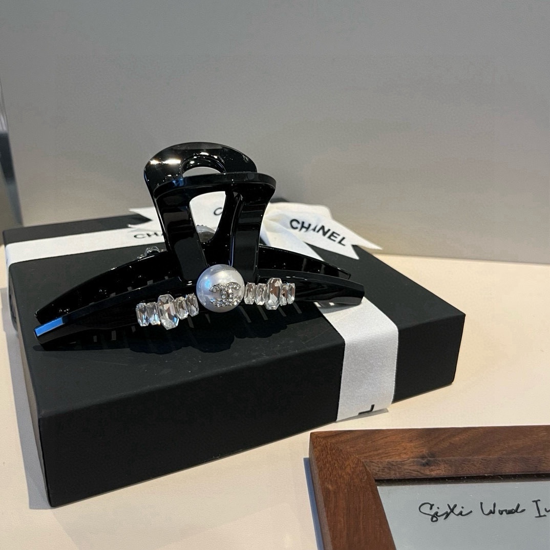 pChanel香奈儿新款发夹