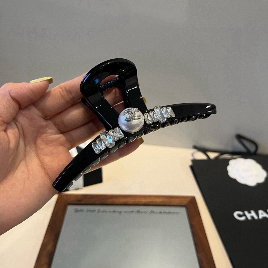 pChanel香奈儿新款发夹