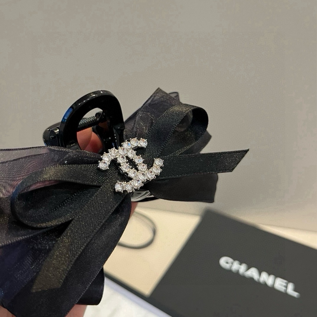 pChanel香奈儿新款发夹