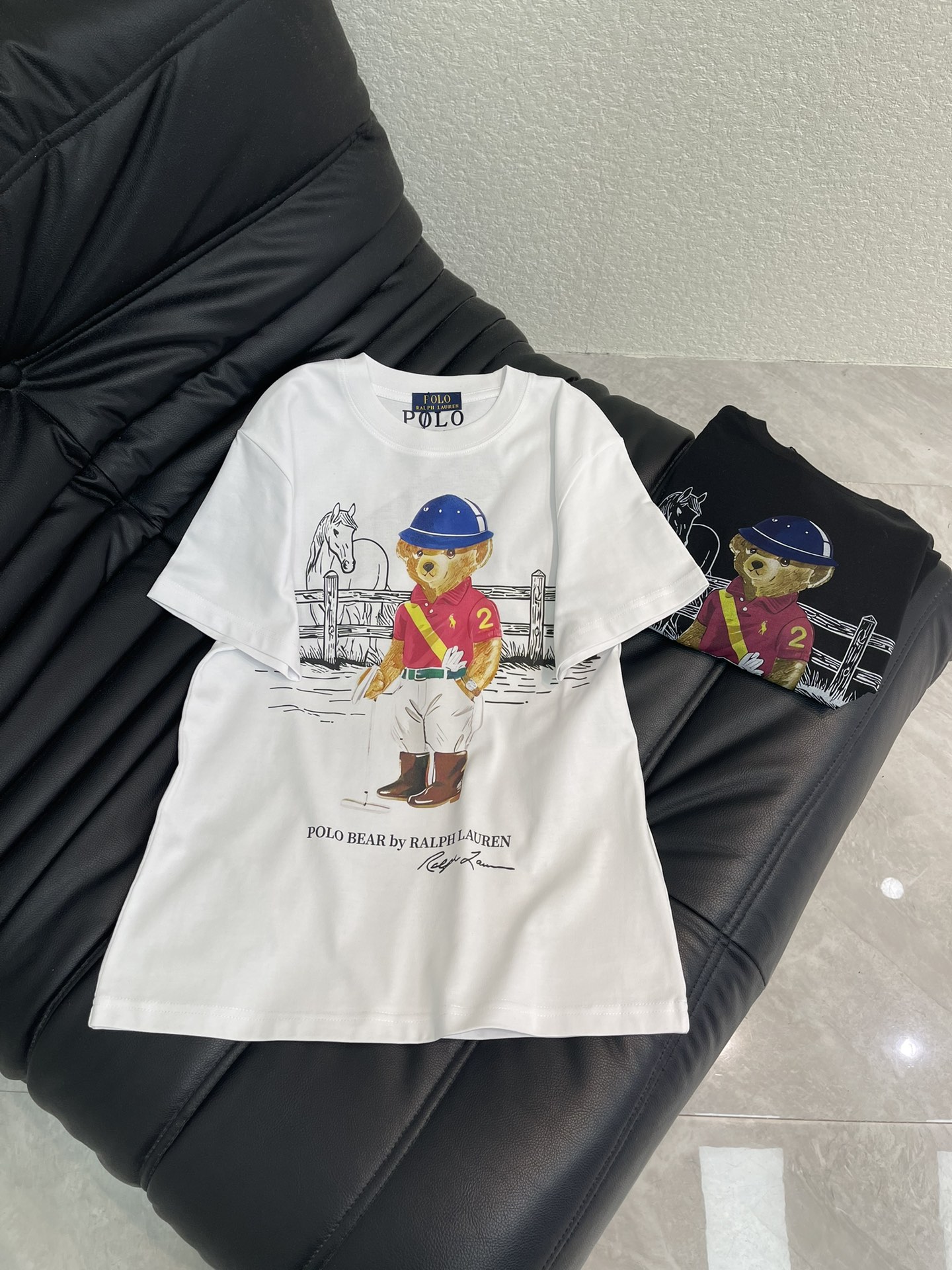 NO:747680,Ralph Laure* Ralph polo26 new spring and summer digital printed bear year short-sleeved T-shirt. Pure cotton fabric. High-density fashionable sports style. Every daily wear. Playful and age-reducing design elements full of vitality. High quality. Size SML, loro piana, T-shirt, tees, t-shirt,19860909Ralph Laure* 拉夫polo26春夏新款数码印花小熊马年短袖T恤 纯棉面料 高密度时髦运动风 每个日常的穿搭 俏皮减龄充满元气的设计元素 高品质 尺码SML,,loro piana,T-shirt,tees，t-shirt,,Women's clothing