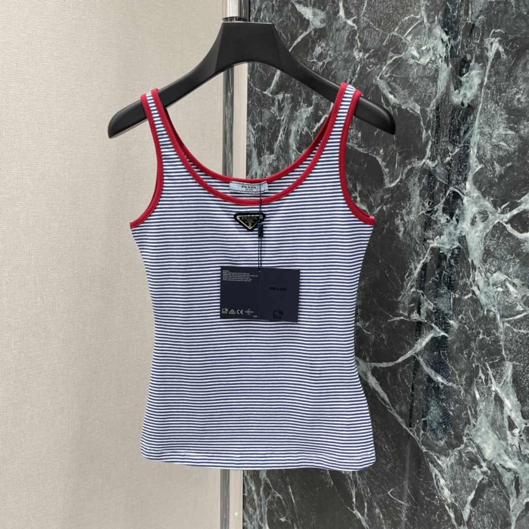 PD 26春夏新款 条纹针织背心 红色撞色边框超吸睛，简约又活力满满!贴身舒适夏天穿超合适 胸前三角Lo