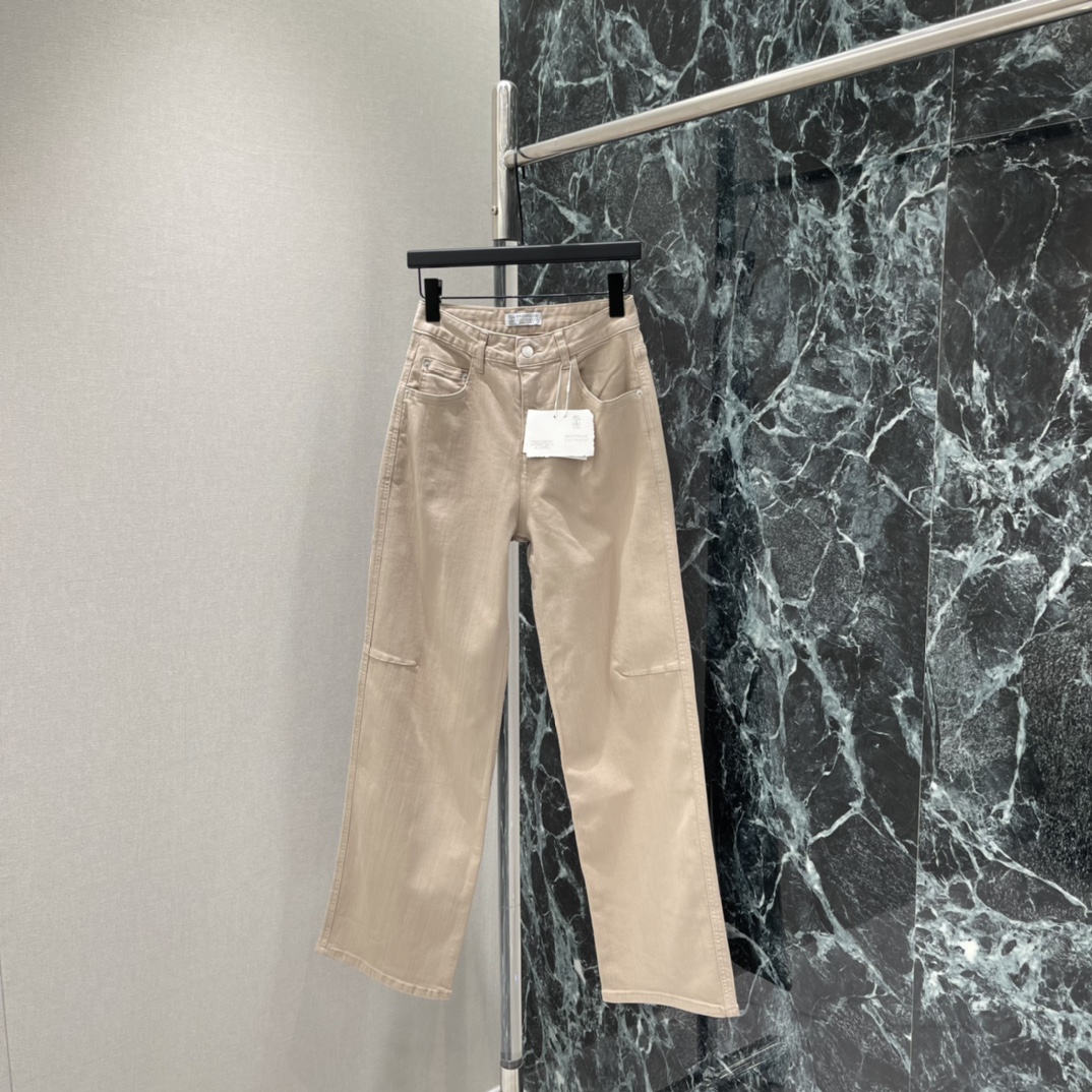 💰270brunello cucinell 26春夏新款 卡其色阔腿裤 采用斜纹棉面料 垂感好又透气 日