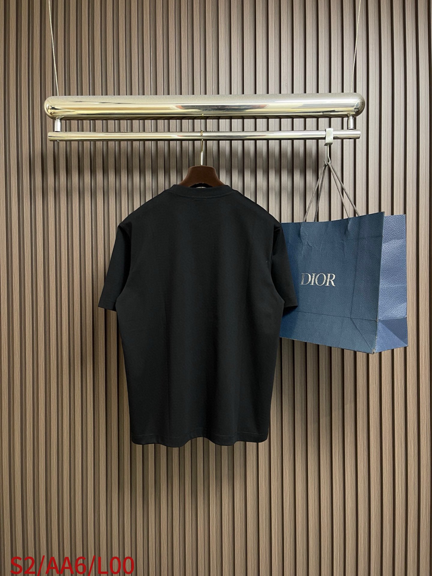 🛒🛒Loewe 徽标撞色胶印logo短袖T恤，简约清新风格，彰显出高品格的气质，采用260g精梳棉面料，