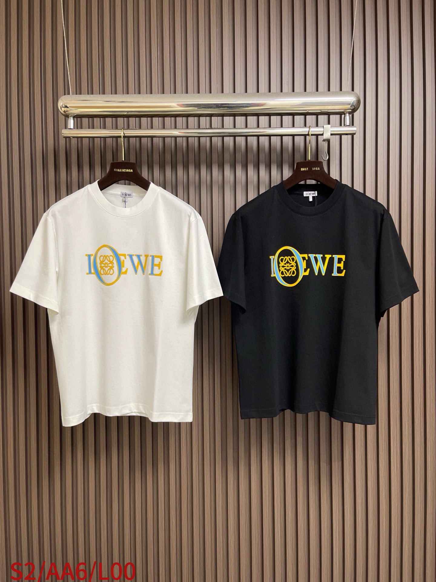 🛒🛒Loewe 徽标撞色胶印logo短袖T恤，简约清新风格，彰显出高品格的气质，采用260g精梳棉面料，