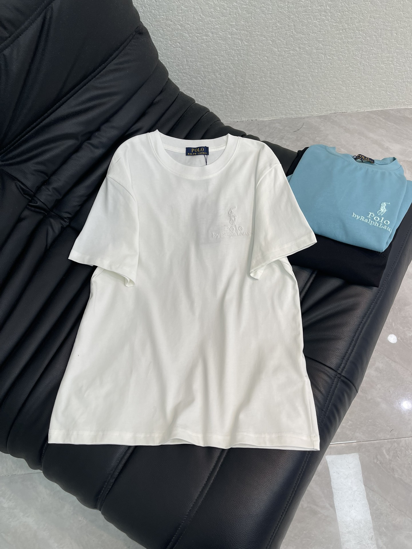 NO:748485,Ralph Laure* Ralph's 26 spring and summer new polo pony embroidered letter short-sleeved T-shirt. Pure cotton fabric. High-density fashionable sports style. Every daily wear. Playful and age-reducing design elements full of vitality. High quality. Size SML AA,, loro piana, T-shirt, tees, t-shirt,19860909Ralph Laure* 拉夫26春夏新款polo小马刺绣字母短袖T恤 纯棉面料 高密度时髦运动风 每个日常的穿搭 俏皮减龄充满元气的设计元素 高品质 尺码SML AA,,loro piana,T-shirt,tees，t-shirt,,Women's clothing