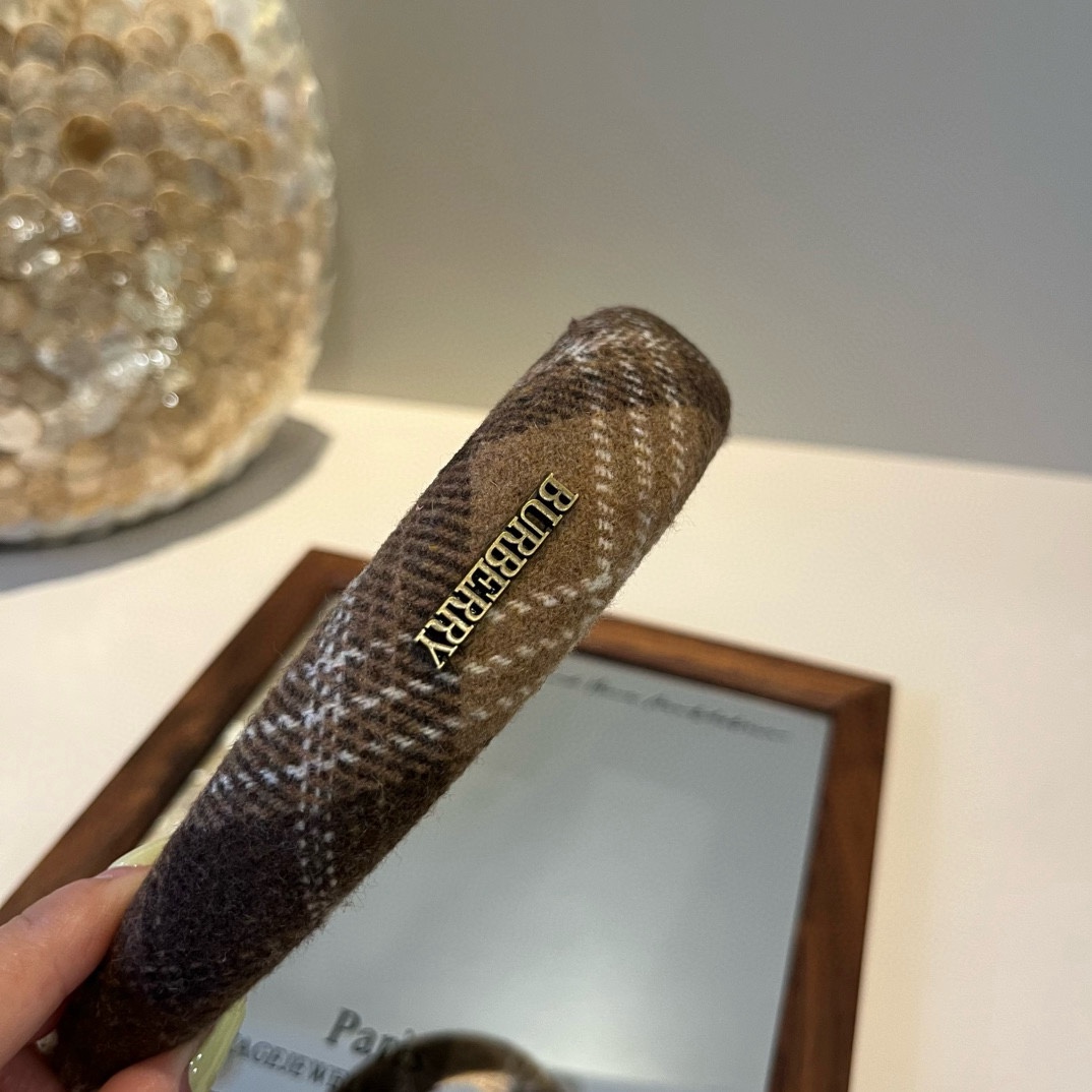 pBurberry巴宝莉新款发箍