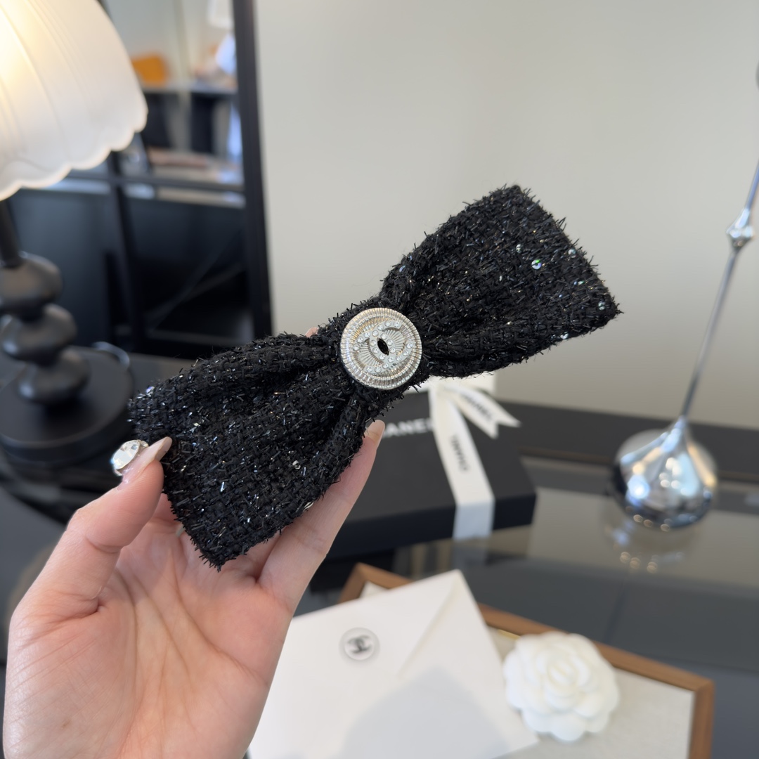 p Chanel香奈儿新款发夹