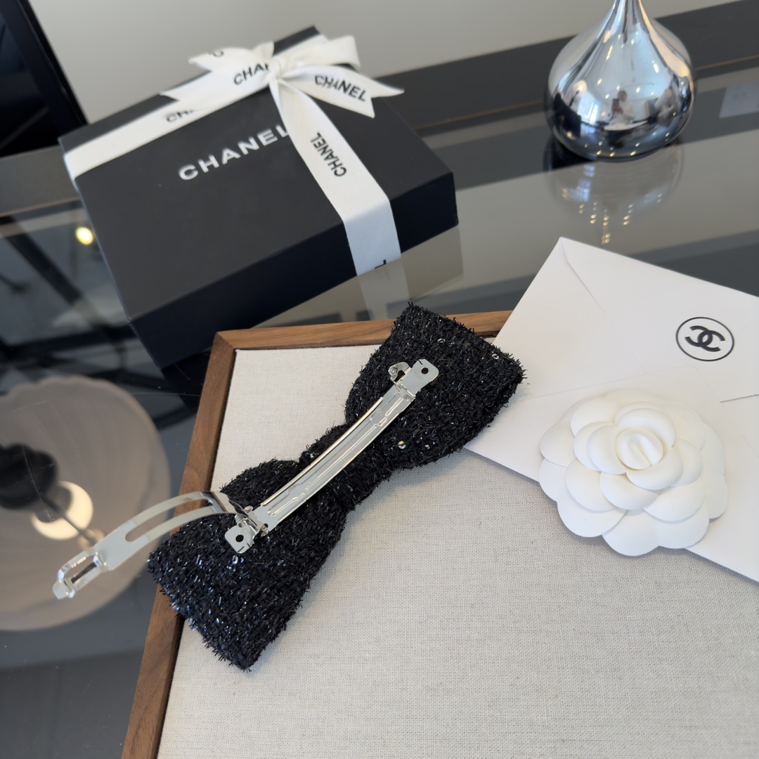 p Chanel香奈儿新款发夹