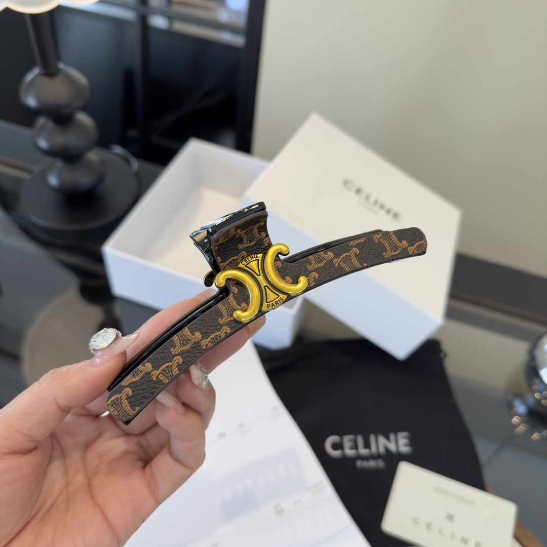 p Celine赛琳新款发夹