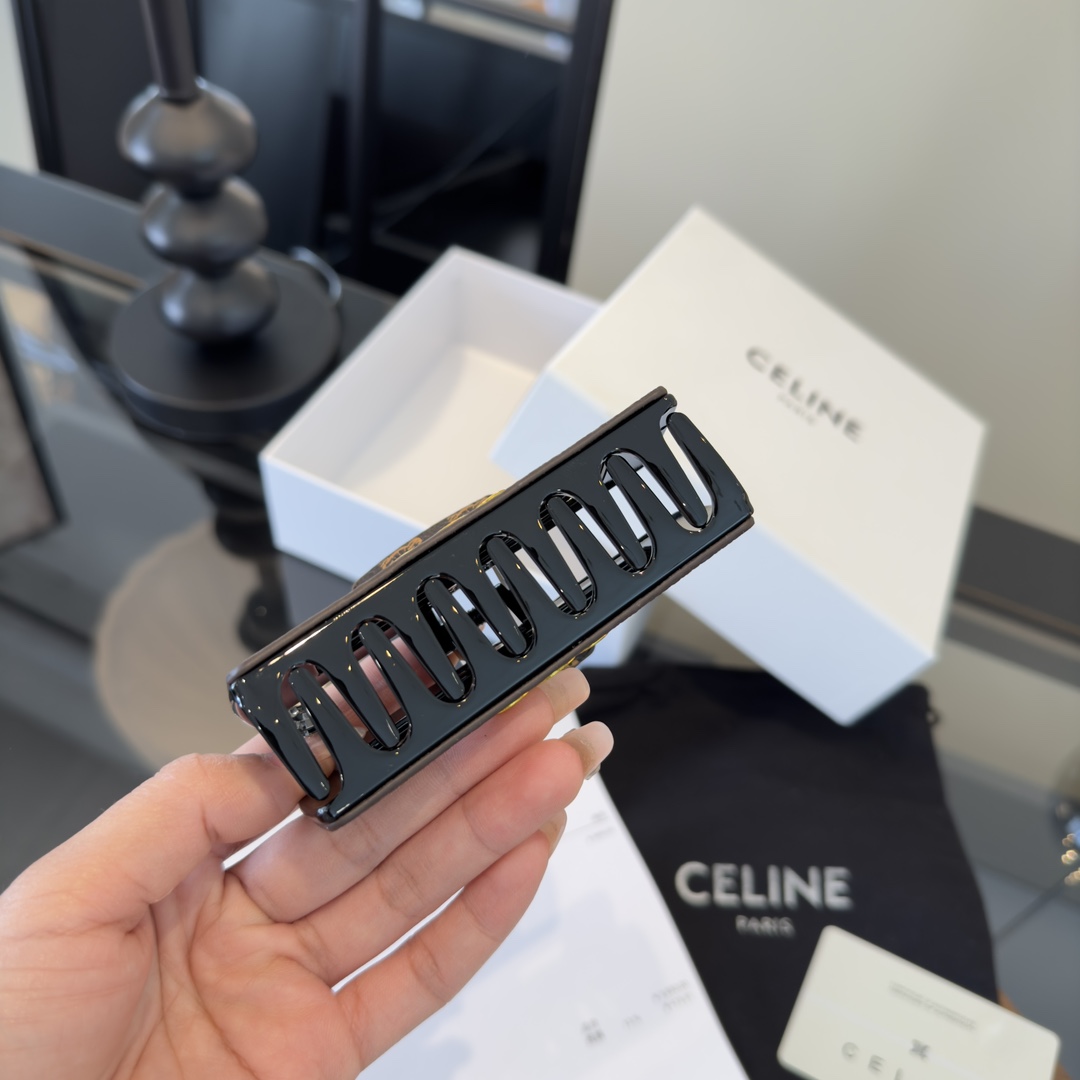 p Celine赛琳新款发夹