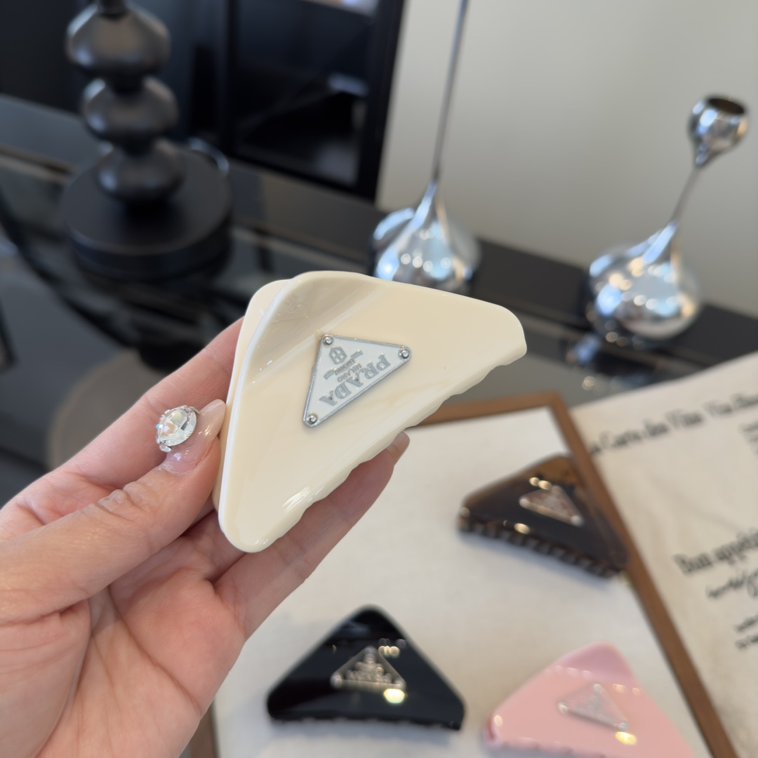 p（单个）PRADA普拉达发夹