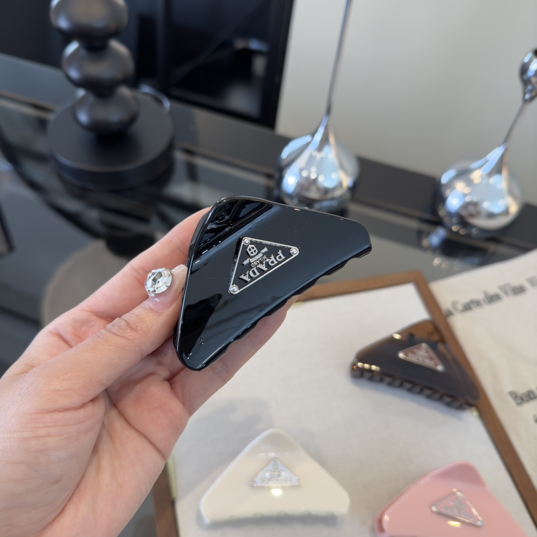 p（单个）PRADA普拉达发夹