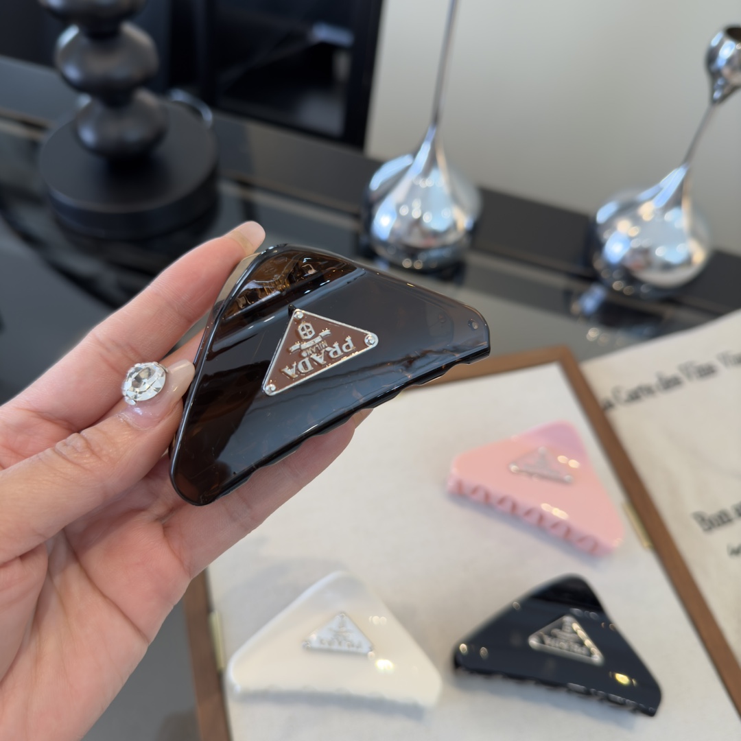 p（单个）PRADA普拉达发夹