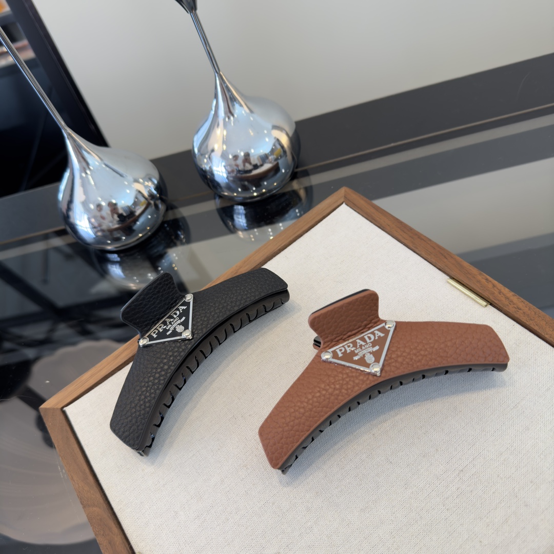 p（单个）PRADA普拉达发夹