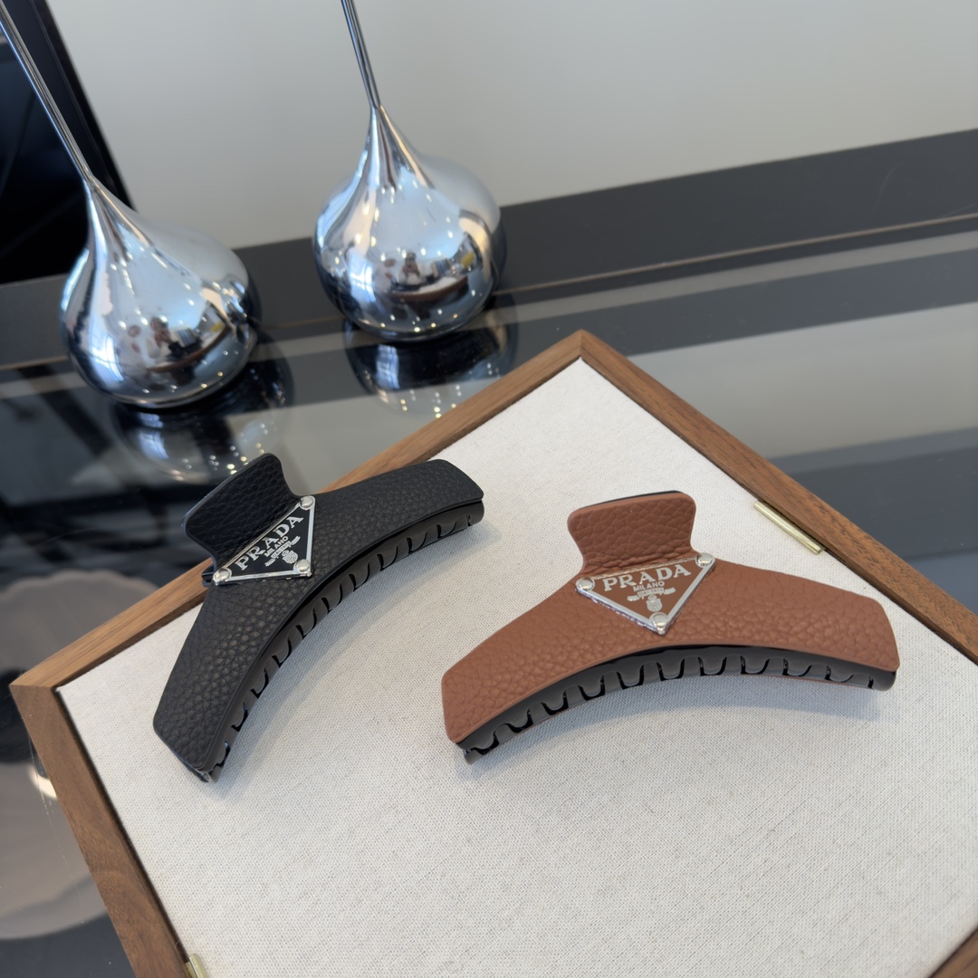 p（单个）PRADA普拉达发夹