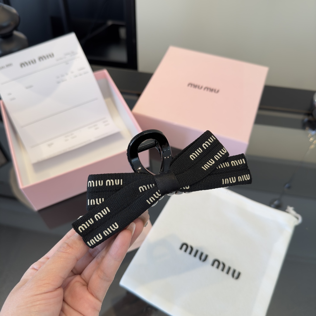 p缪缪miumiu发夹