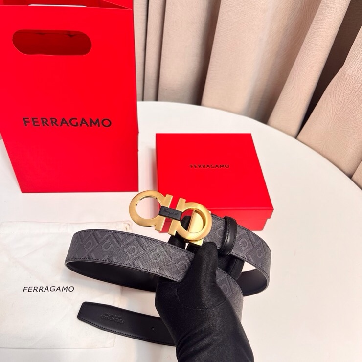 Ferragamo 双面皮带饰有明缝针迹 融蕴休闲魅力 双色设计