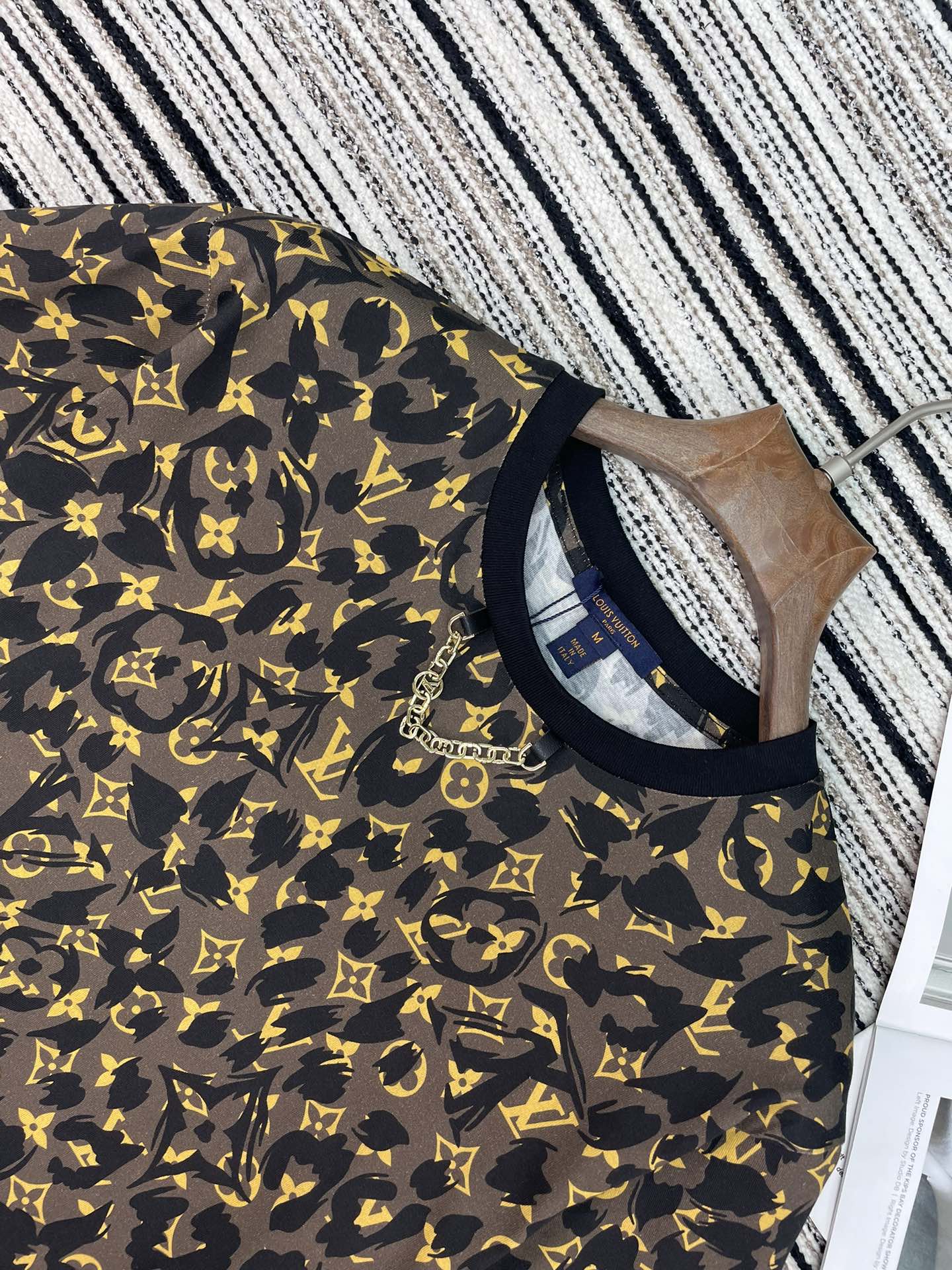 LV Kvinner LV New T “ ” oversize — photo 2