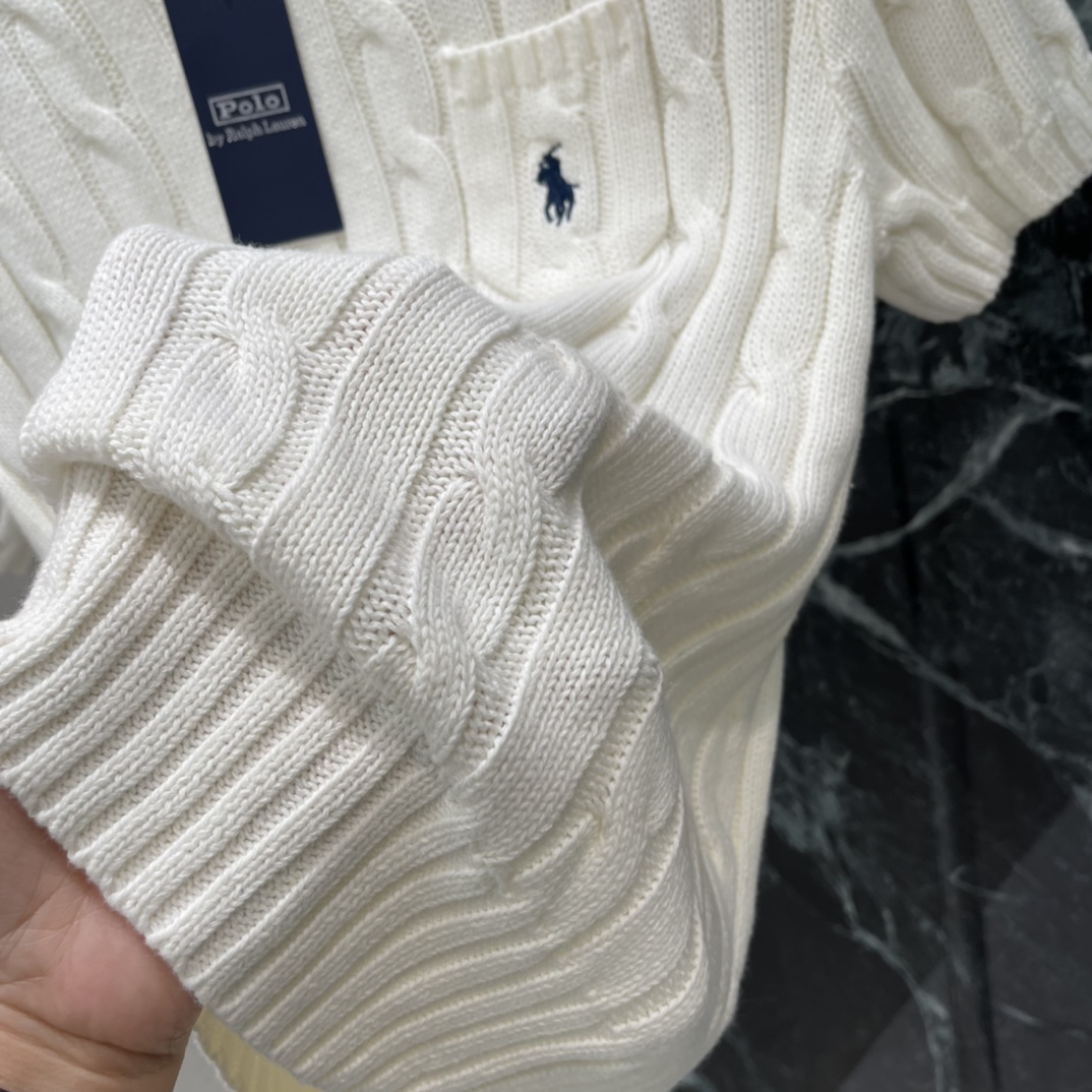 拉夫 26春夏新款 绞花针织短袖 麻花纹理+胸前小马刺绣口袋，细节满分 圆领设计简约百搭 单穿或内搭都很