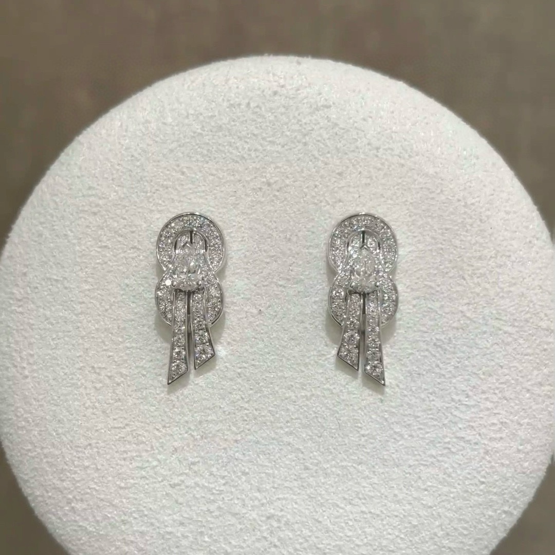 Fred 新品发布 火爆 Fred斐登玫瑰金满钻小马蹄8字扣中性款高品质小耳钉
