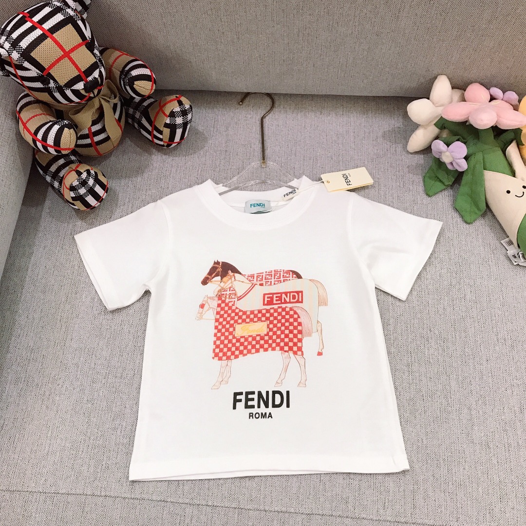Alta costura solo cambio de talla. Tallas: 90-150 FEND* 🌴 Camiseta de manga corta con estampado de agua de colores. Lo…