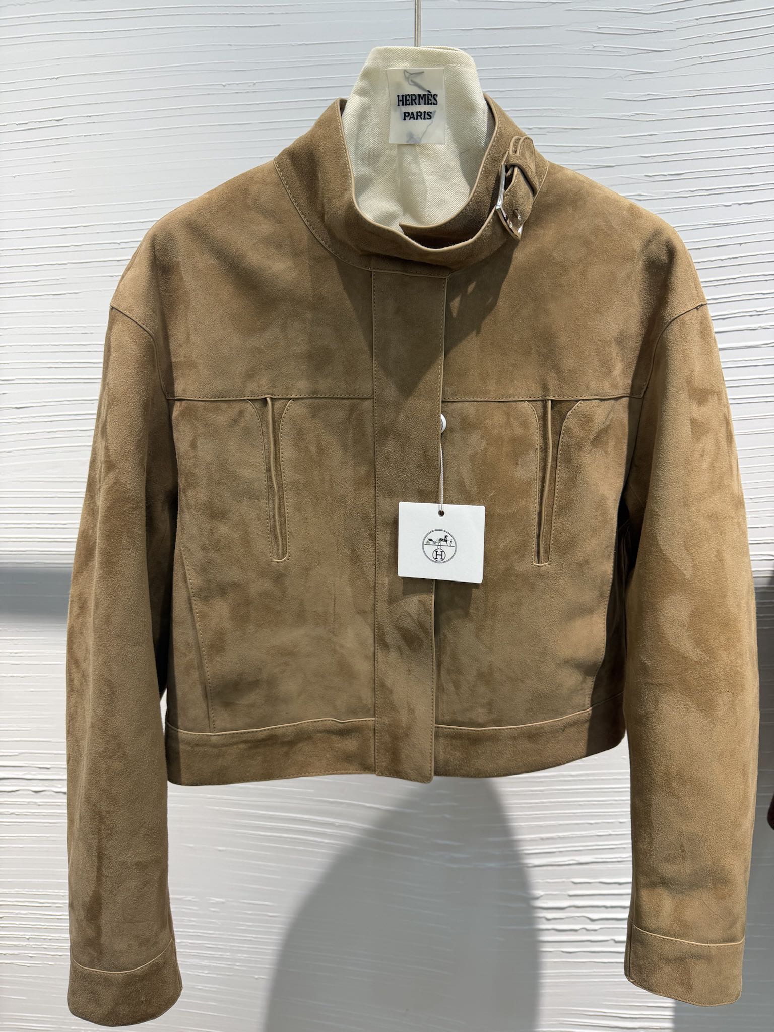 NO:784965,Hermes 2026ss early spring series Turkish imported mixed cashmere jacket, completely handmade with oil edges, super complex craftsmanship, S/xl apricot, Hermes-clothing, hermes, hermes, jackets & coats,19860909Hermes 2026ss早春系列 土耳其进口混种羊绒面外套 纯手工整件油边, 工艺超级复杂 S/xl 杏色,爱马仕-服装,hermes,hermes,jackets & coats,,Women's clothing
