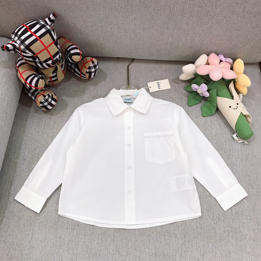 Alta costura solo cambio de talla. Tallas: 90-150 FEND* Colección limitada. Camisa de cuello pequeño con costuras visib…