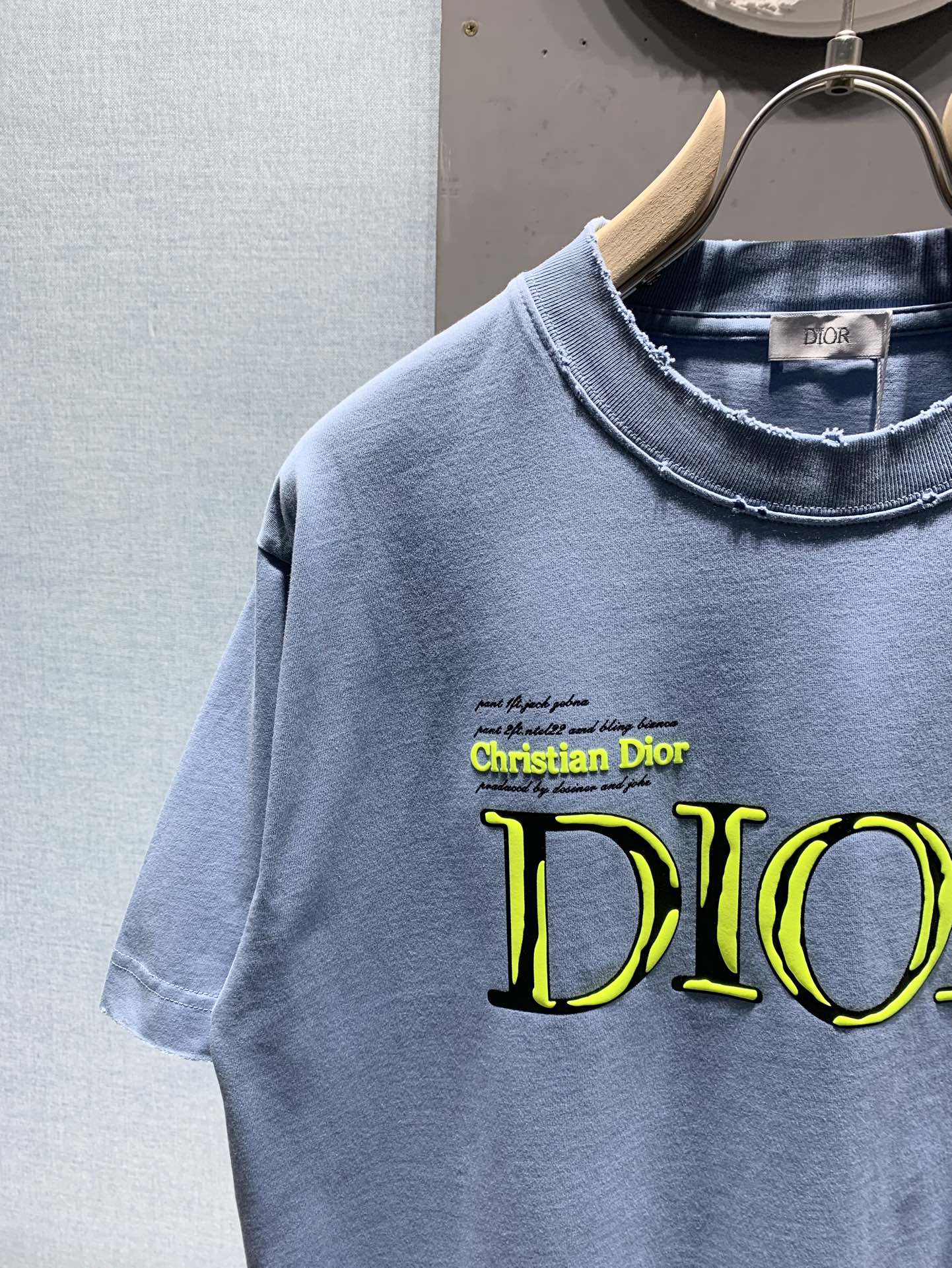 Dior 隔天 不退换Dior 立体压胶联名T恤